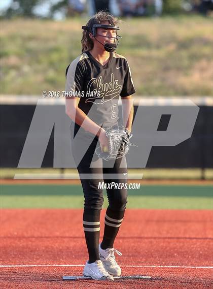 Thumbnail 1 in Clyde vs. Brock (UIL 3A Regional Playoff) photogallery.