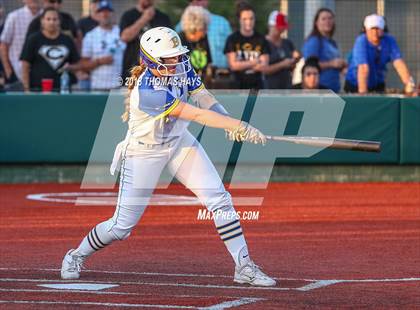 Thumbnail 3 in Clyde vs. Brock (UIL 3A Regional Playoff) photogallery.