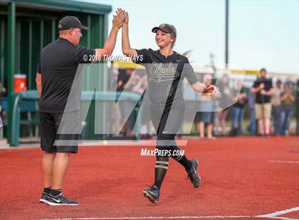 Thumbnail 1 in Clyde vs. Brock (UIL 3A Regional Playoff) photogallery.