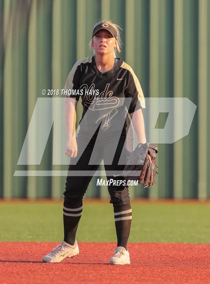 Thumbnail 2 in Clyde vs. Brock (UIL 3A Regional Playoff) photogallery.