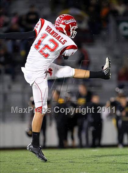 Thumbnail 3 in Crandall vs. Van (3A Region 2 Bi-District Playoffs) photogallery.