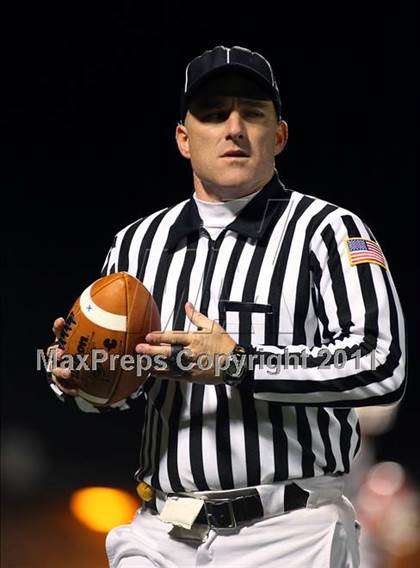 Thumbnail 3 in Crandall vs. Van (3A Region 2 Bi-District Playoffs) photogallery.