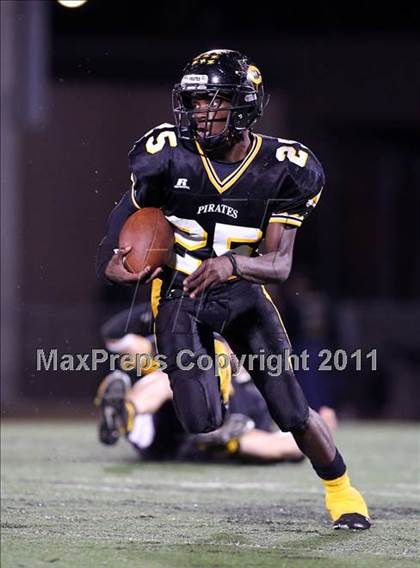 Thumbnail 3 in Crandall vs. Van (3A Region 2 Bi-District Playoffs) photogallery.