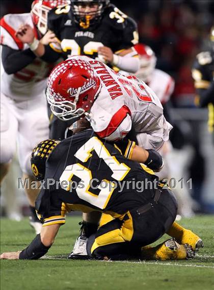 Thumbnail 1 in Crandall vs. Van (3A Region 2 Bi-District Playoffs) photogallery.