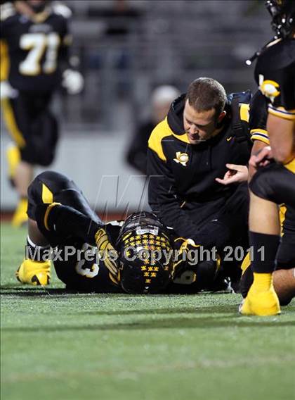 Thumbnail 1 in Crandall vs. Van (3A Region 2 Bi-District Playoffs) photogallery.