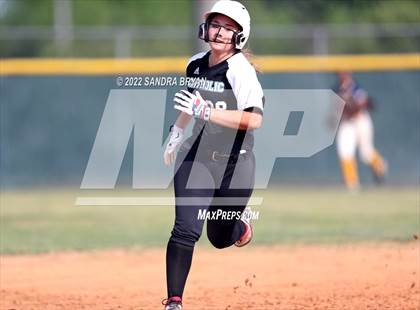 Thumbnail 1 in East Mecklenburg vs Charlotte Catholic (NCHSAA Round 1 Playoff) photogallery.