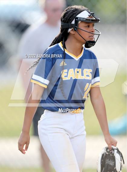 Thumbnail 3 in East Mecklenburg vs Charlotte Catholic (NCHSAA Round 1 Playoff) photogallery.