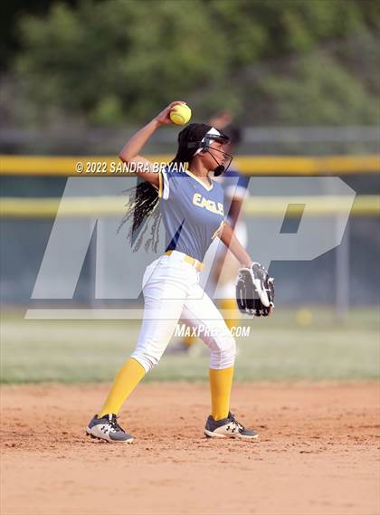 Thumbnail 3 in East Mecklenburg vs Charlotte Catholic (NCHSAA Round 1 Playoff) photogallery.