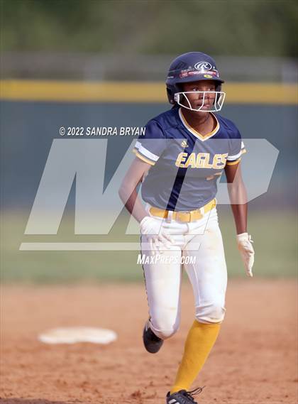Thumbnail 2 in East Mecklenburg vs Charlotte Catholic (NCHSAA Round 1 Playoff) photogallery.