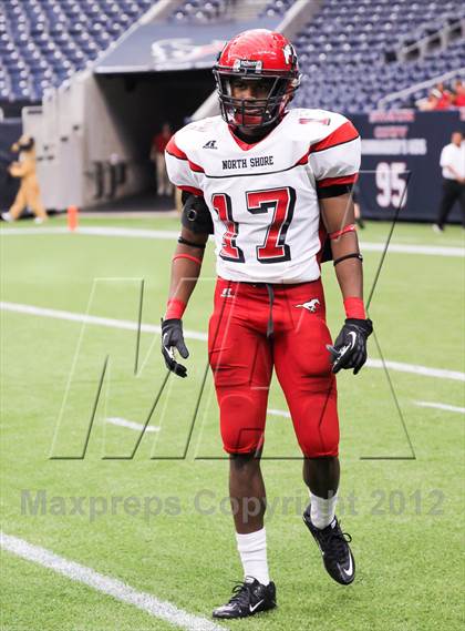 Thumbnail 2 in North Shore vs. Alief Elsik (UIL 5A Division 1 Regional Playoff) photogallery.