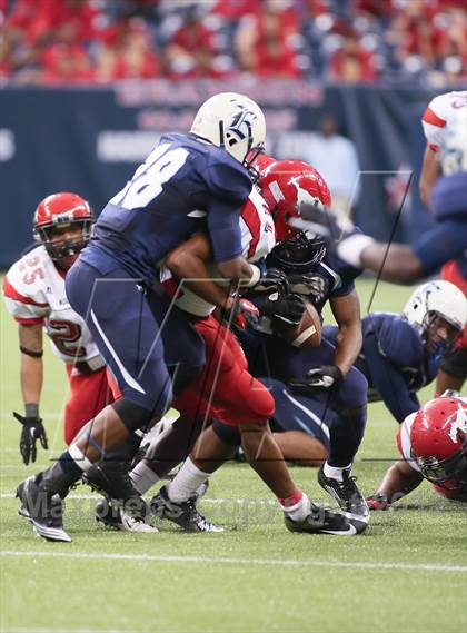 Thumbnail 2 in North Shore vs. Alief Elsik (UIL 5A Division 1 Regional Playoff) photogallery.