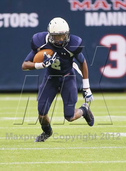 Thumbnail 3 in North Shore vs. Alief Elsik (UIL 5A Division 1 Regional Playoff) photogallery.