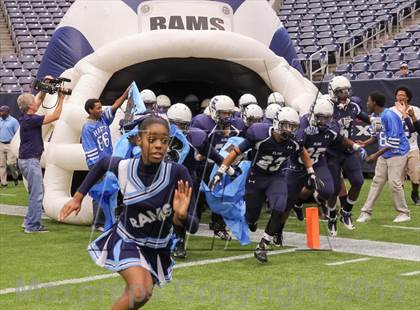 Thumbnail 3 in North Shore vs. Alief Elsik (UIL 5A Division 1 Regional Playoff) photogallery.