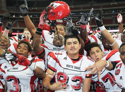 Thumbnail 3 in North Shore vs. Alief Elsik (UIL 5A Division 1 Regional Playoff) photogallery.