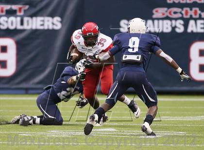 Thumbnail 3 in North Shore vs. Alief Elsik (UIL 5A Division 1 Regional Playoff) photogallery.