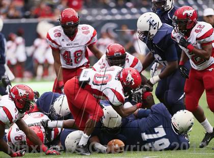 Thumbnail 2 in North Shore vs. Alief Elsik (UIL 5A Division 1 Regional Playoff) photogallery.