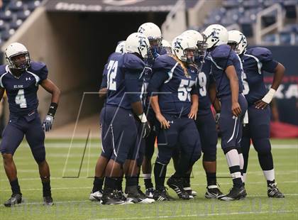 Thumbnail 3 in North Shore vs. Alief Elsik (UIL 5A Division 1 Regional Playoff) photogallery.