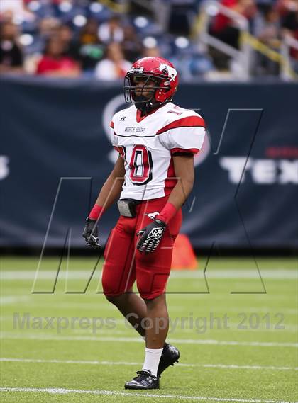 Thumbnail 1 in North Shore vs. Alief Elsik (UIL 5A Division 1 Regional Playoff) photogallery.