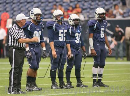 Thumbnail 2 in North Shore vs. Alief Elsik (UIL 5A Division 1 Regional Playoff) photogallery.