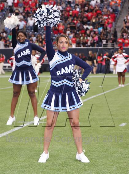 Thumbnail 1 in North Shore vs. Alief Elsik (UIL 5A Division 1 Regional Playoff) photogallery.
