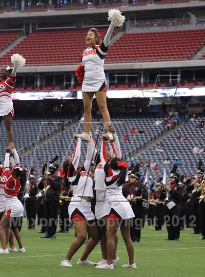 Thumbnail 1 in North Shore vs. Alief Elsik (UIL 5A Division 1 Regional Playoff) photogallery.
