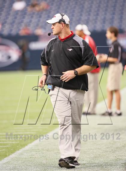 Thumbnail 1 in North Shore vs. Alief Elsik (UIL 5A Division 1 Regional Playoff) photogallery.