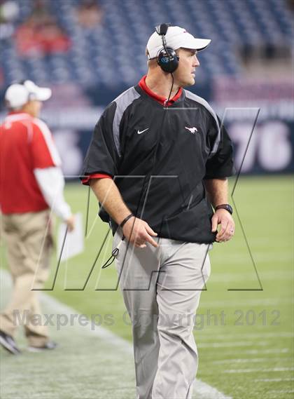 Thumbnail 1 in North Shore vs. Alief Elsik (UIL 5A Division 1 Regional Playoff) photogallery.