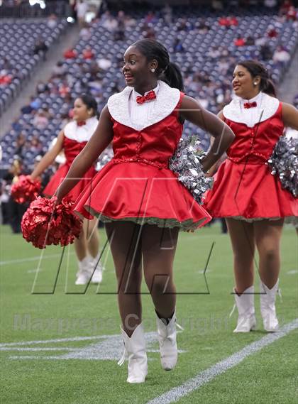 Thumbnail 3 in North Shore vs. Alief Elsik (UIL 5A Division 1 Regional Playoff) photogallery.