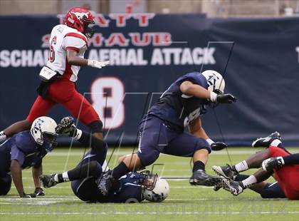 Thumbnail 3 in North Shore vs. Alief Elsik (UIL 5A Division 1 Regional Playoff) photogallery.