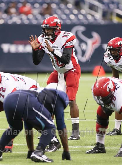 Thumbnail 1 in North Shore vs. Alief Elsik (UIL 5A Division 1 Regional Playoff) photogallery.