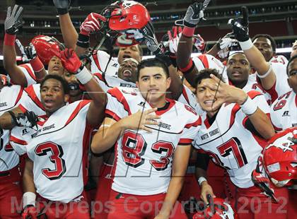 Thumbnail 1 in North Shore vs. Alief Elsik (UIL 5A Division 1 Regional Playoff) photogallery.