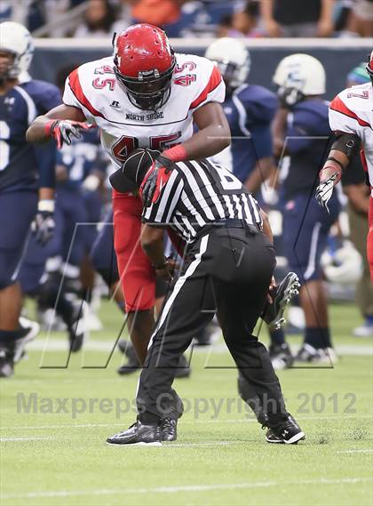 Thumbnail 3 in North Shore vs. Alief Elsik (UIL 5A Division 1 Regional Playoff) photogallery.