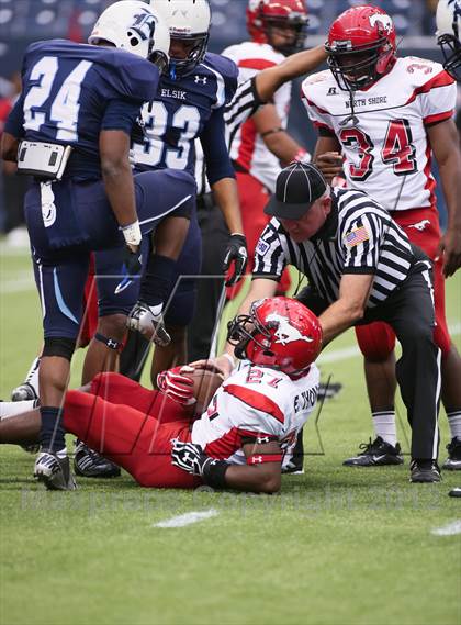 Thumbnail 1 in North Shore vs. Alief Elsik (UIL 5A Division 1 Regional Playoff) photogallery.