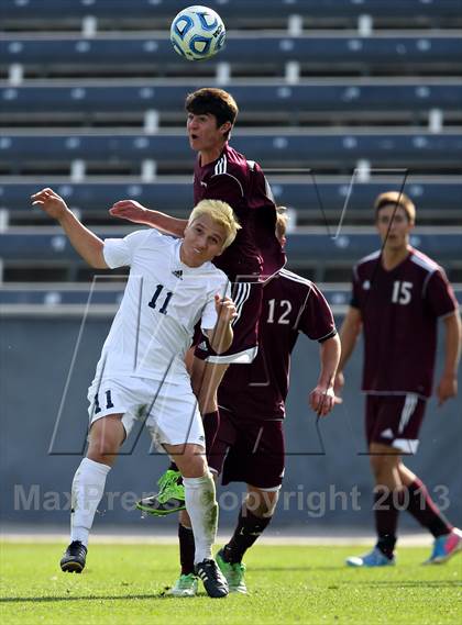 Thumbnail 3 in Air Academy vs. Cheyenne Mountain (CHSAA 4A Final) photogallery.