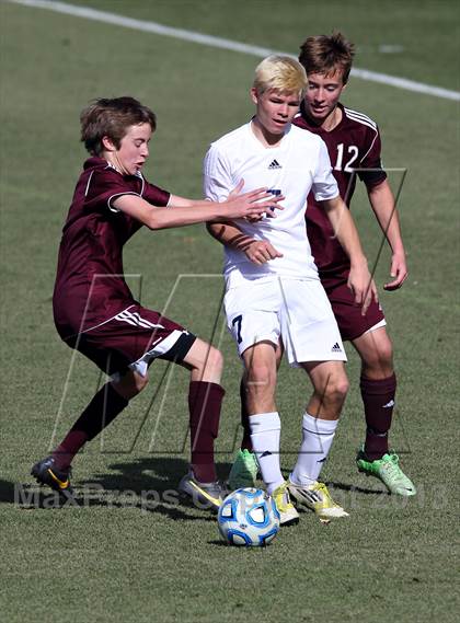 Thumbnail 3 in Air Academy vs. Cheyenne Mountain (CHSAA 4A Final) photogallery.