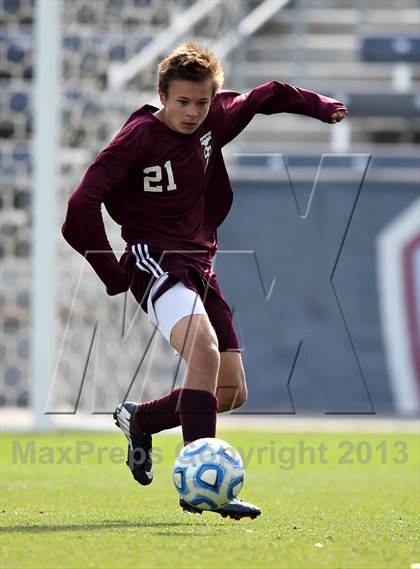 Thumbnail 3 in Air Academy vs. Cheyenne Mountain (CHSAA 4A Final) photogallery.