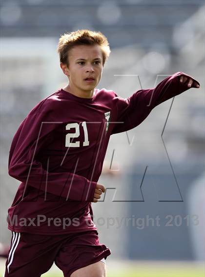 Thumbnail 3 in Air Academy vs. Cheyenne Mountain (CHSAA 4A Final) photogallery.