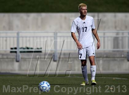 Thumbnail 3 in Air Academy vs. Cheyenne Mountain (CHSAA 4A Final) photogallery.