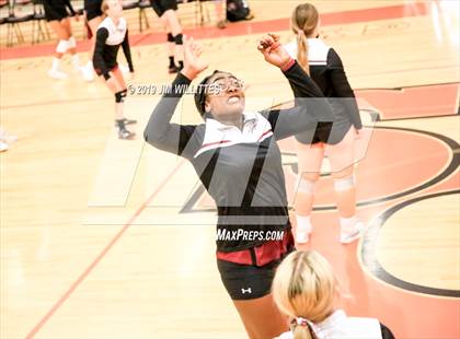 Thumbnail 2 in Desert Ridge @ Corona del Sol photogallery.