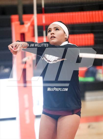 Thumbnail 1 in Desert Ridge @ Corona del Sol photogallery.