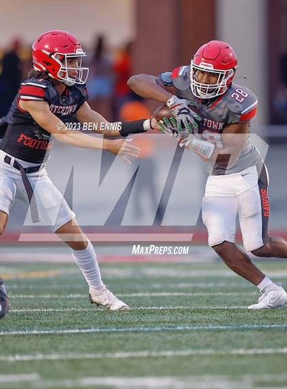 Thumbnail 1 in Valdosta @ Dutchtown (Spring Game) photogallery.