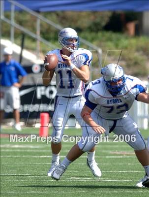Thumbnail 2 in Byrnes (SC) vs. Archbishop Moeller (Ohio vs USA Challenge) photogallery.