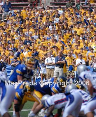 Thumbnail 3 in Byrnes (SC) vs. Archbishop Moeller (Ohio vs USA Challenge) photogallery.