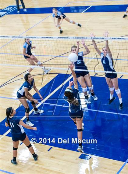Thumbnail 3 in Berkeley Prep vs. Academy of Holy Names (Berkeley JV Tournament) photogallery.