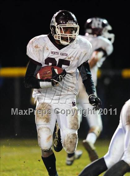 Thumbnail 3 in North Haven @ Hand (CIAC Class L Quarterfinal) photogallery.