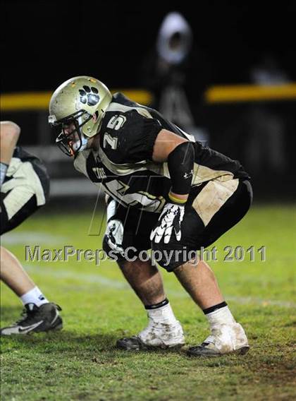 Thumbnail 1 in North Haven @ Hand (CIAC Class L Quarterfinal) photogallery.