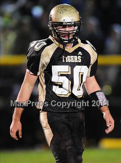 Thumbnail 1 in North Haven @ Hand (CIAC Class L Quarterfinal) photogallery.