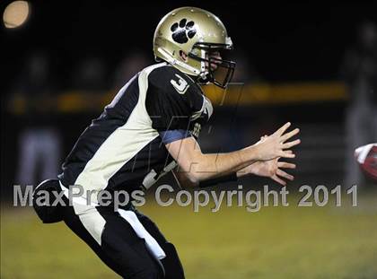 Thumbnail 1 in North Haven @ Hand (CIAC Class L Quarterfinal) photogallery.