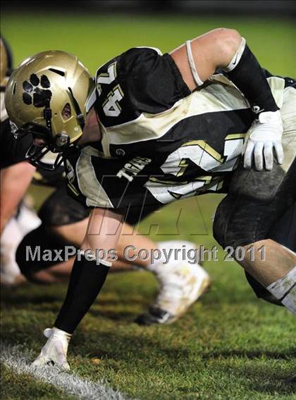 Thumbnail 2 in North Haven @ Hand (CIAC Class L Quarterfinal) photogallery.