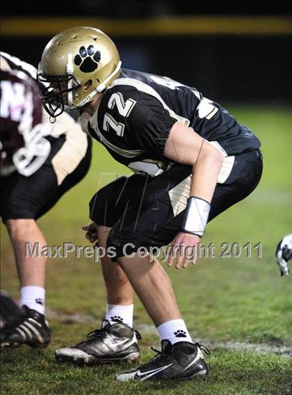 Thumbnail 3 in North Haven @ Hand (CIAC Class L Quarterfinal) photogallery.